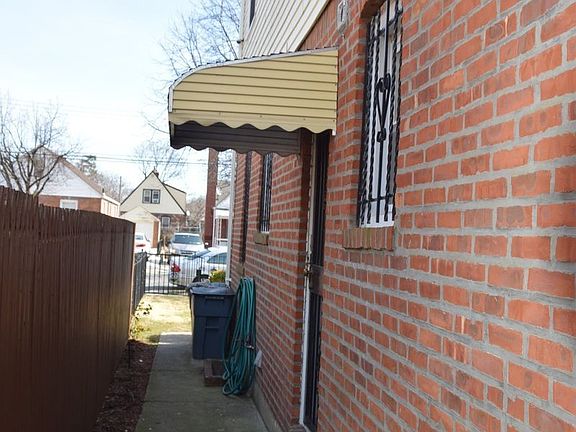 5th image of 13728 171st St