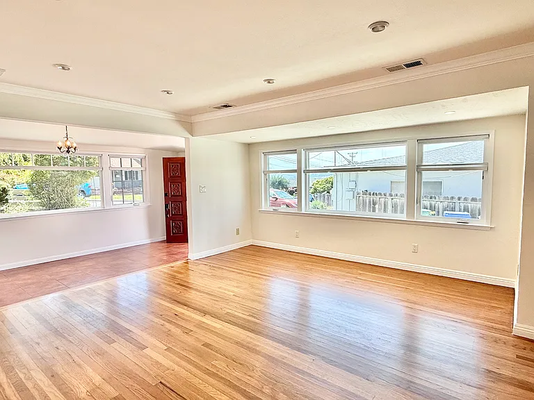 5907 Bernhard Ave — Photo 8