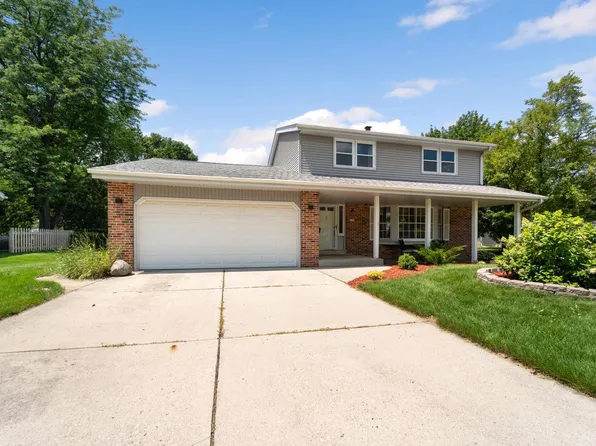 5115 Russell COURT EAST East, Greendale, WI 53129