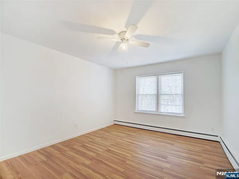 365 Bloomfield Ave — Photo 7