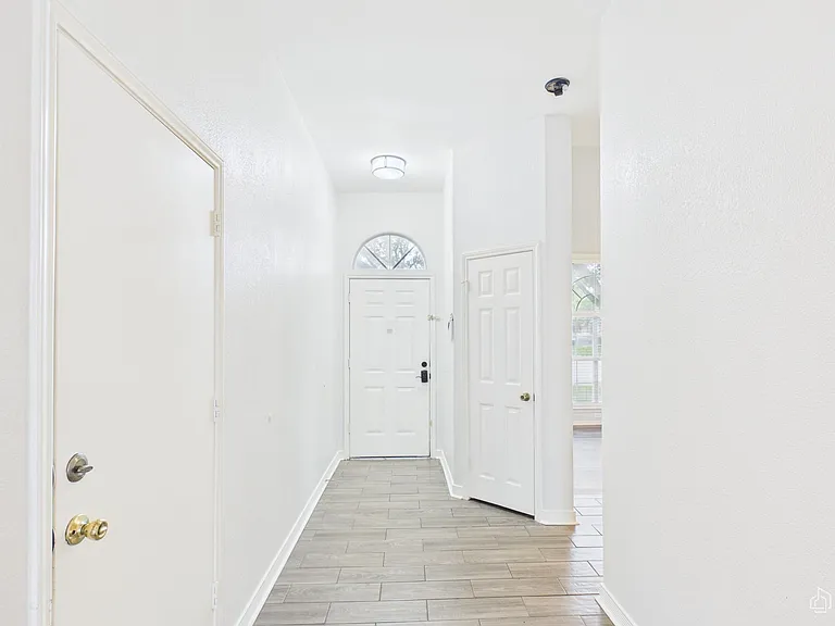 7400 Crepe Myrtle Dr — Photo 3