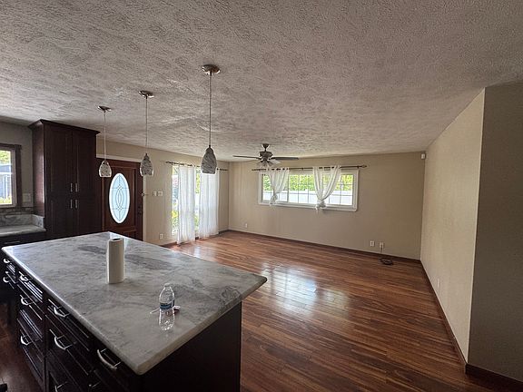 2nd image of 2847 W Lelehuna Pl