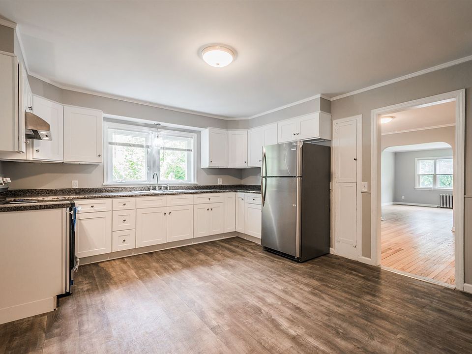 1st floor kitchen