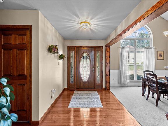 3rd image of 128 Thoreau Blvd