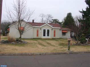 720 Hamilton Ave, Roebling, NJ 08554