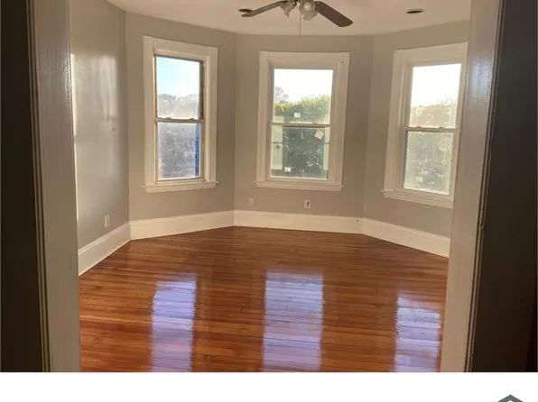 424 Hyde Park Ave #3, Roslindale, MA 02131