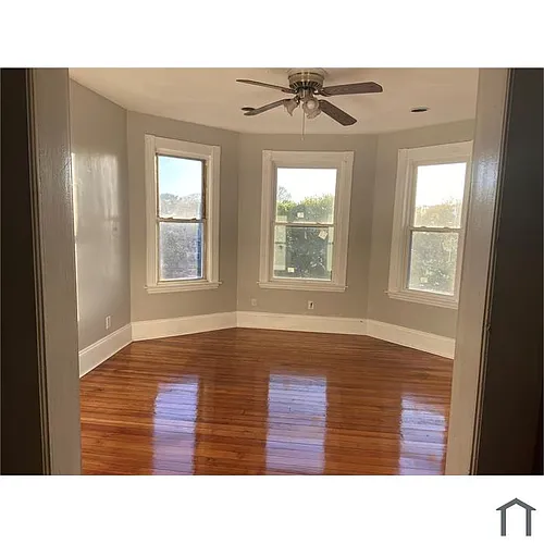 424 Hyde Park Ave #3 Photo 1