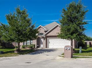 4501 Golden Yarrow Dr, Fort Worth, TX 76244