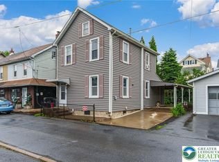 1137 Railroad St, Catasauqua, PA 18032