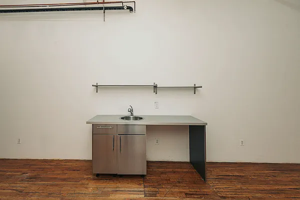 Rented by Nooklyn NYC LLC | media 4