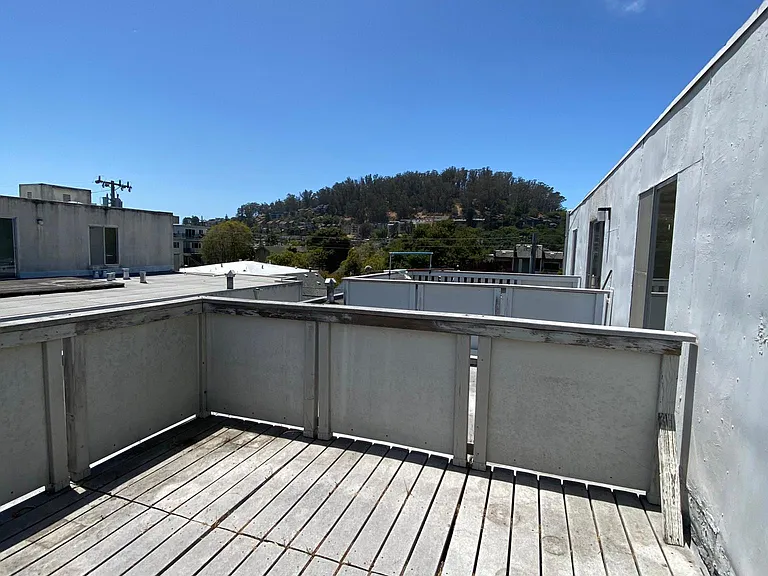2nd balcony