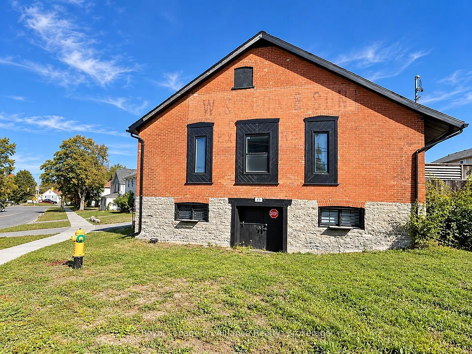 49 Albion St