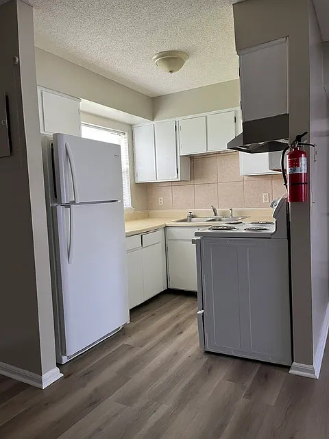 2 bed, 900 sqft, $900 — Photo 4