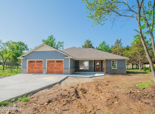 5523 Kenview Dr, Jefferson City, MO 65109