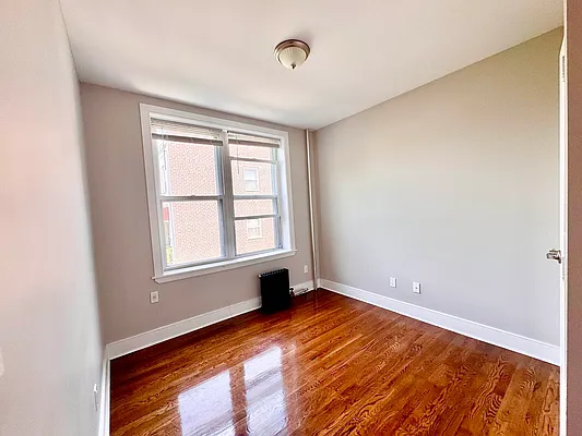 Rented by Amorelli Realty | media 5