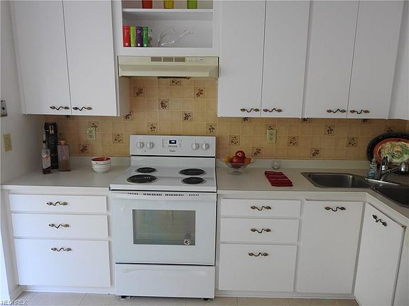 3rd image of 22197 Meadownorth Ct