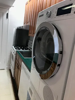 Rented by Picture Realty Inc. | media 9