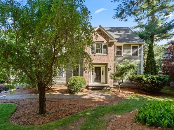 74 Colonial Dr, Shrewsbury, MA 01545