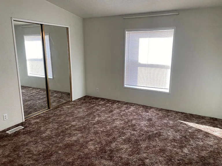 1340 Madison St #5 — Photo 10