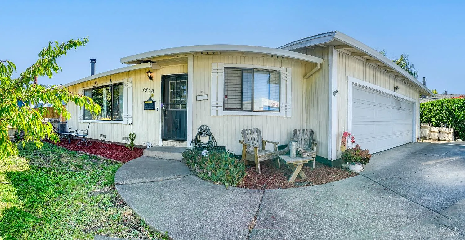 1430 Mcminn Avenue - Photo 2