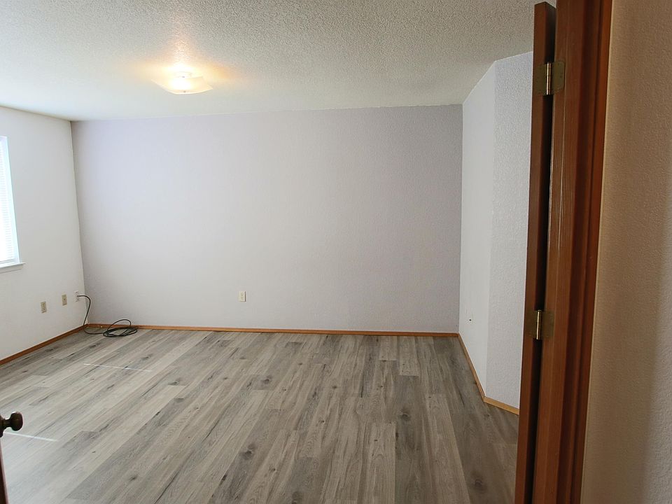 1st image of 5708 Thornbury Dr SE
