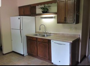 1503 Olde Hickory Rd #S, Coralville, IA 52241