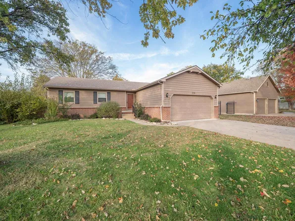 328 W 1st St, Andover, KS 67002