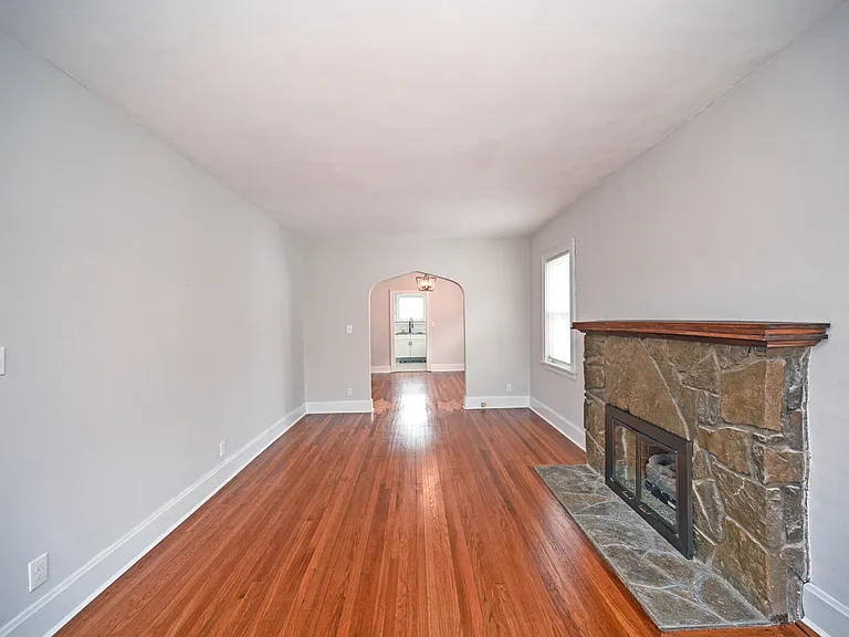 4956 Oaklawn Dr — Photo 5