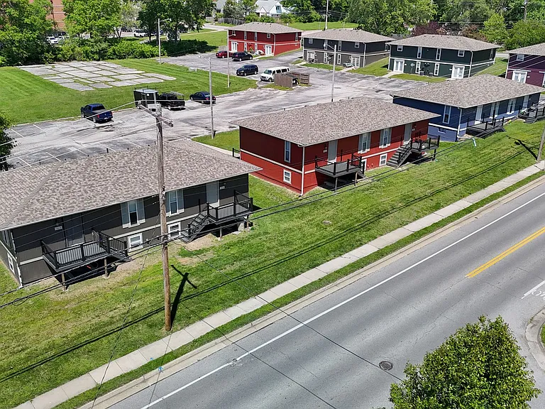 1007 W Ash St — Photo 43