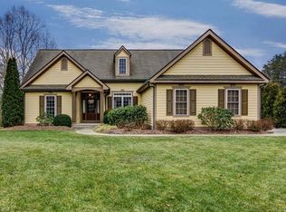83 Meadow Run Dr, Fletcher, NC 28732