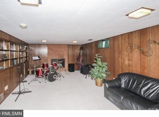 5502 Regis Trl NE, Fridley, MN 55432