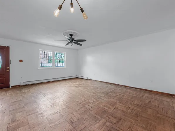 1087 Blake Avenue image 8 of 25