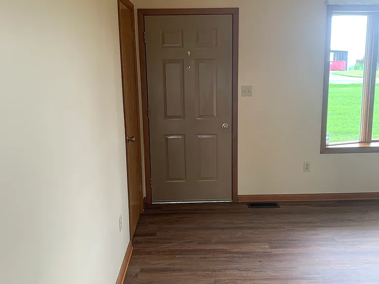 7016 Woodbine Rd — Photo 9