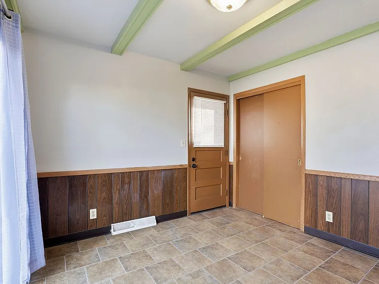 846 Greenwood Ct — Photo 7