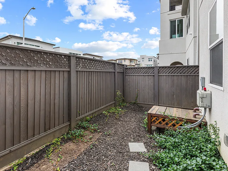 138 Harvest St #A — Photo 1