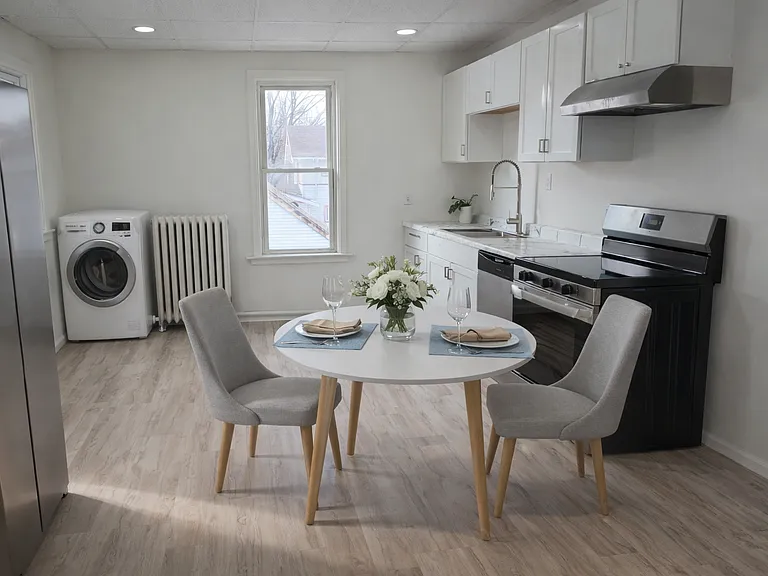 1106 Becker Ave SW #1 — Photo 4