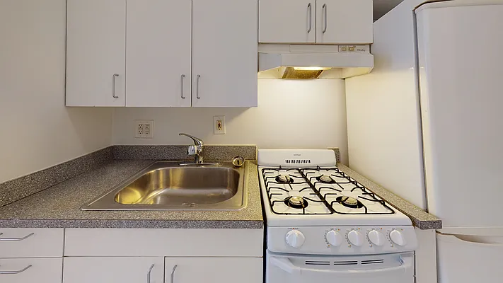 Rented by Bond New York | media 12