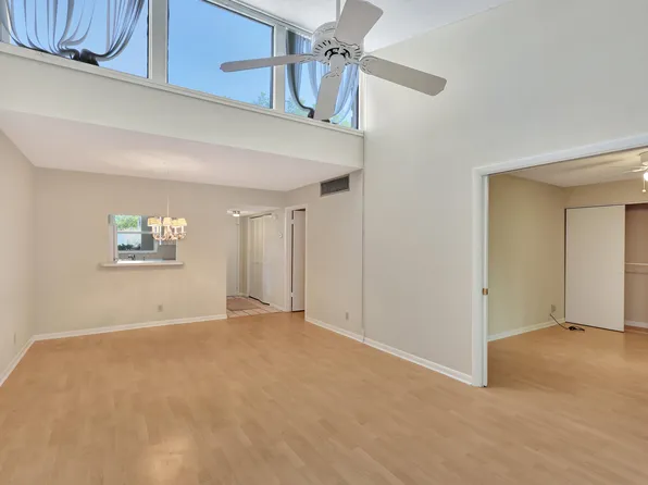 2528 Boundbrook Drive S #102, Palm Springs, FL 33406