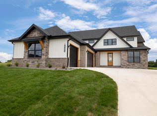 1860 E Cobblestone Dr, Ozark, MO 65721
