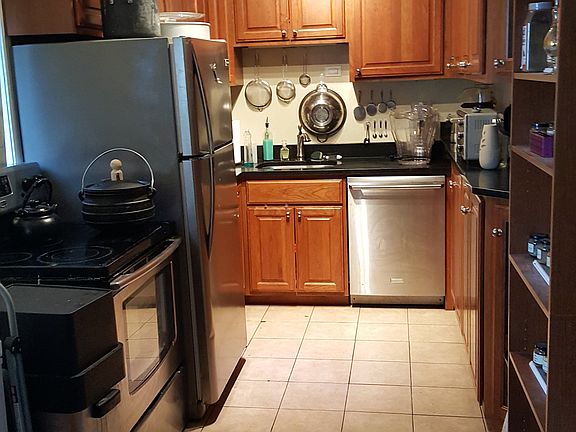 4th image of 5052 N Marine Dr #7A