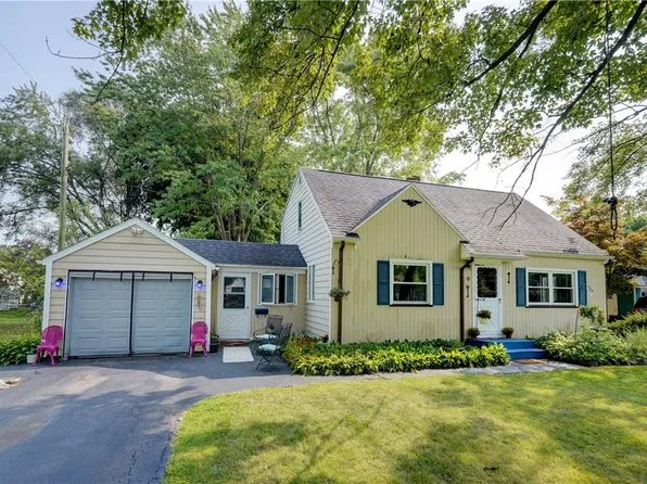 9 Lynda Ln, Rochester, NY 14624