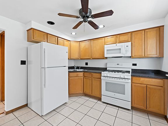 5th image of 10113 Hartford Ct APT 1C
