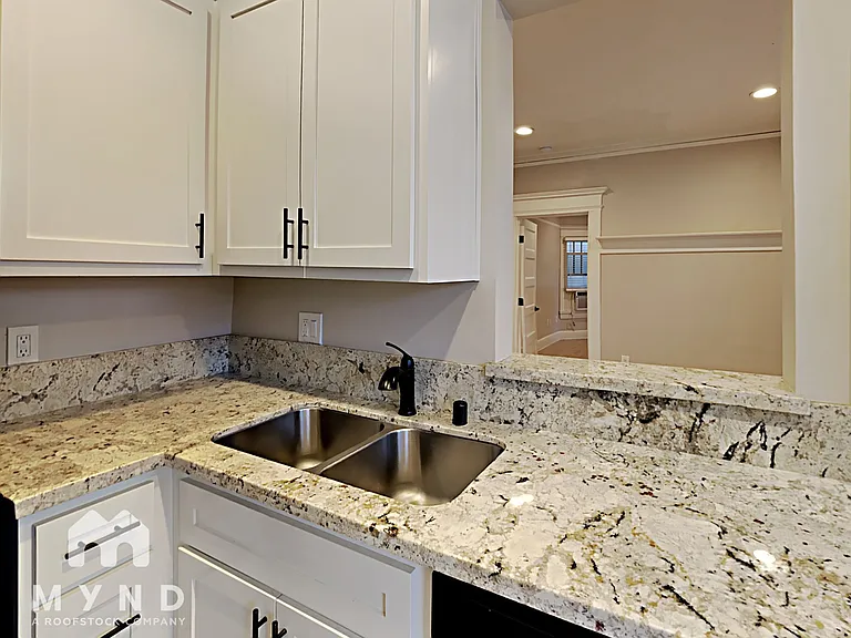 821 14th St #B — Photo 12