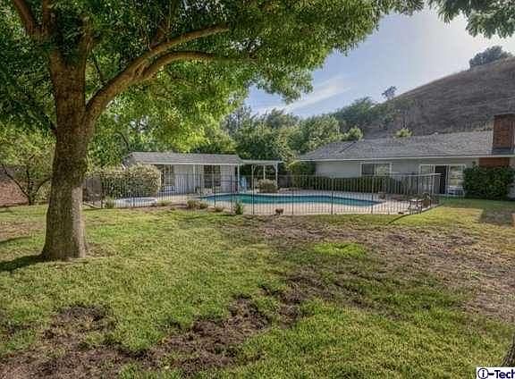 2nd image of 10326 La Canada Way