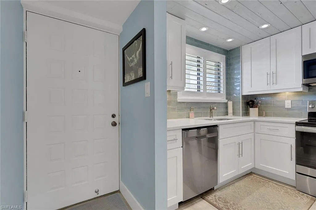 Centre Court Condo — Photo 2