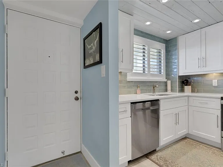 2121 Collier Ave #508 — Photo 2