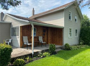 689 Beahan Rd, Rochester, NY 14624