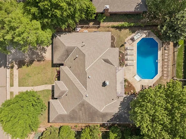 3909 Low Mdw, Edmond, OK 73003