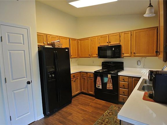 3rd image of 1132 Chattanooga Cir