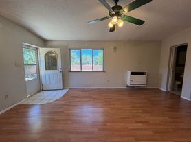 726 W Manhattan Ave, Santa Fe, NM